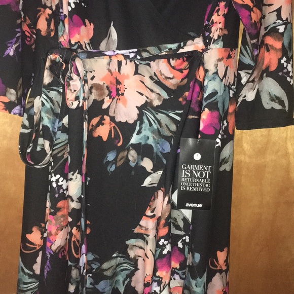 22/24W Floral Deep V-Neck Midi Length Wrap Dress - Picture 8 of 16